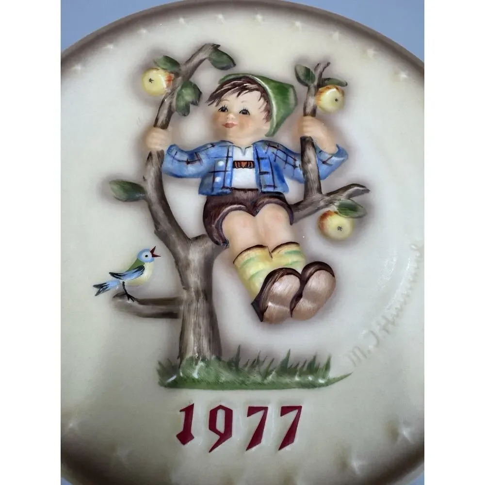 1977 Goebel Hummel Annual Collector Plate Hum 270 Porcelain W. Germany